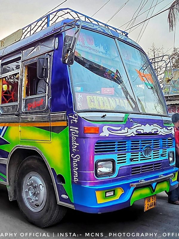 Bus